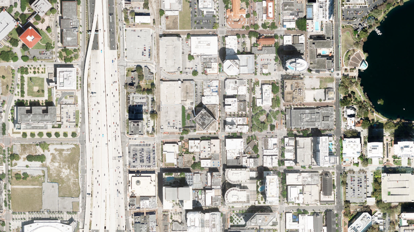 20 NORTH ORANGE AVE, ORLANDO, FL(本社・衛星)