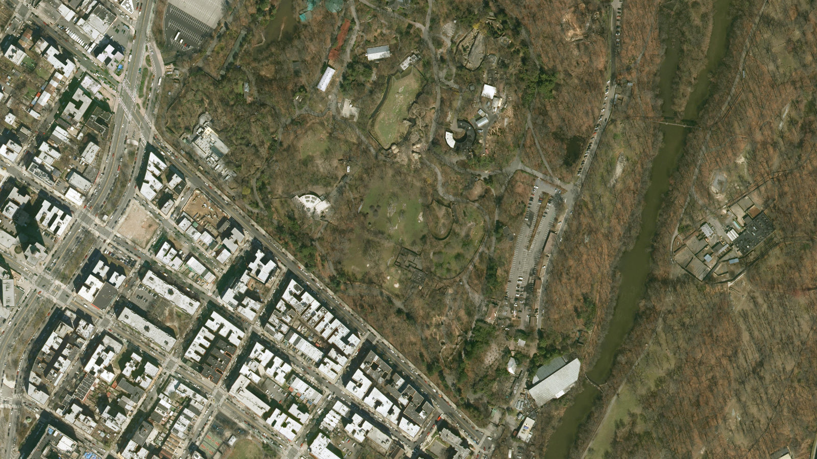 2244 WESTCHE, BRONX, NY(本社・衛星)