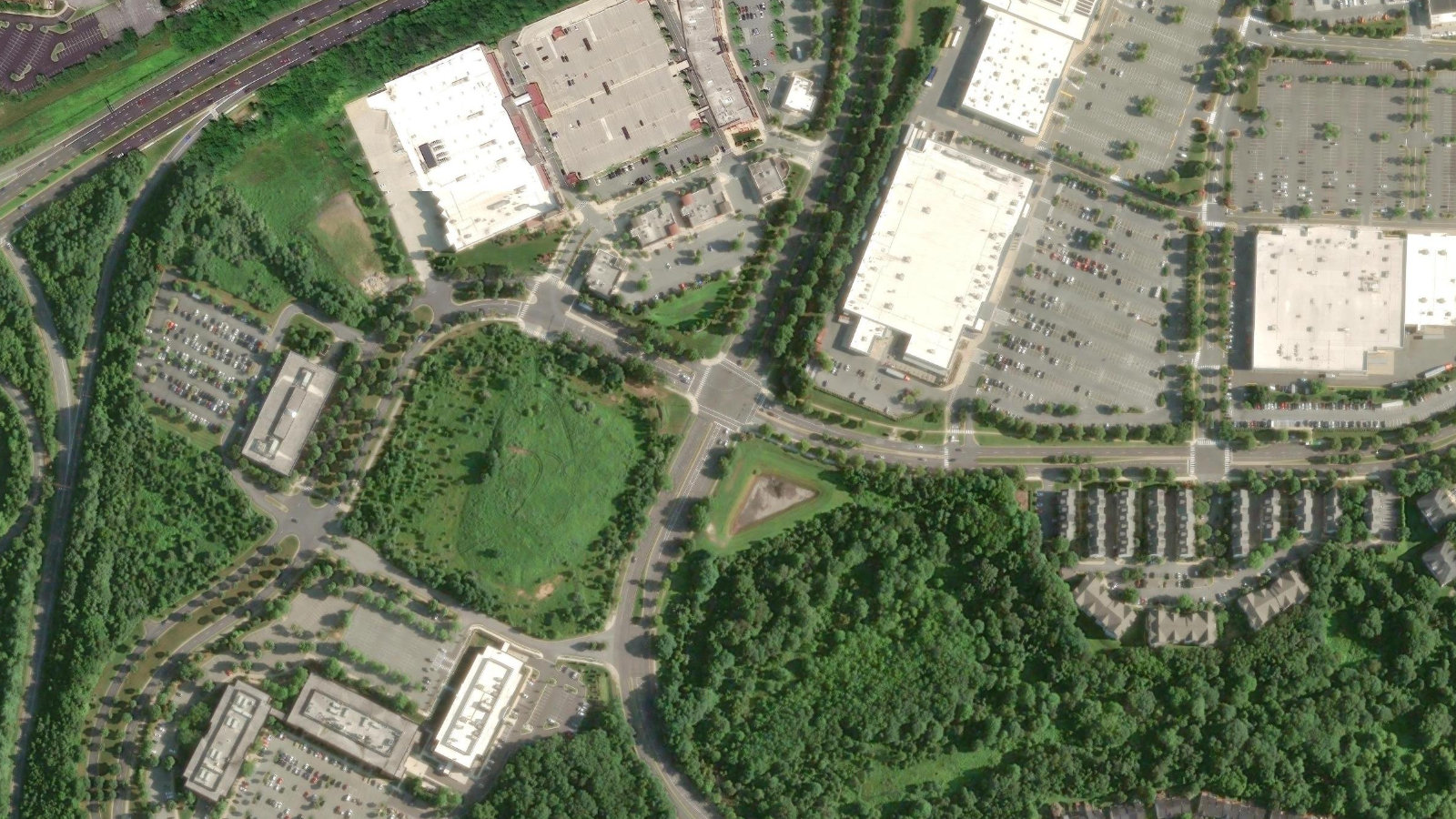 20374 SENECA MEADOWS PARKWAY, GERMANTOWN, MD（本社・衛星）