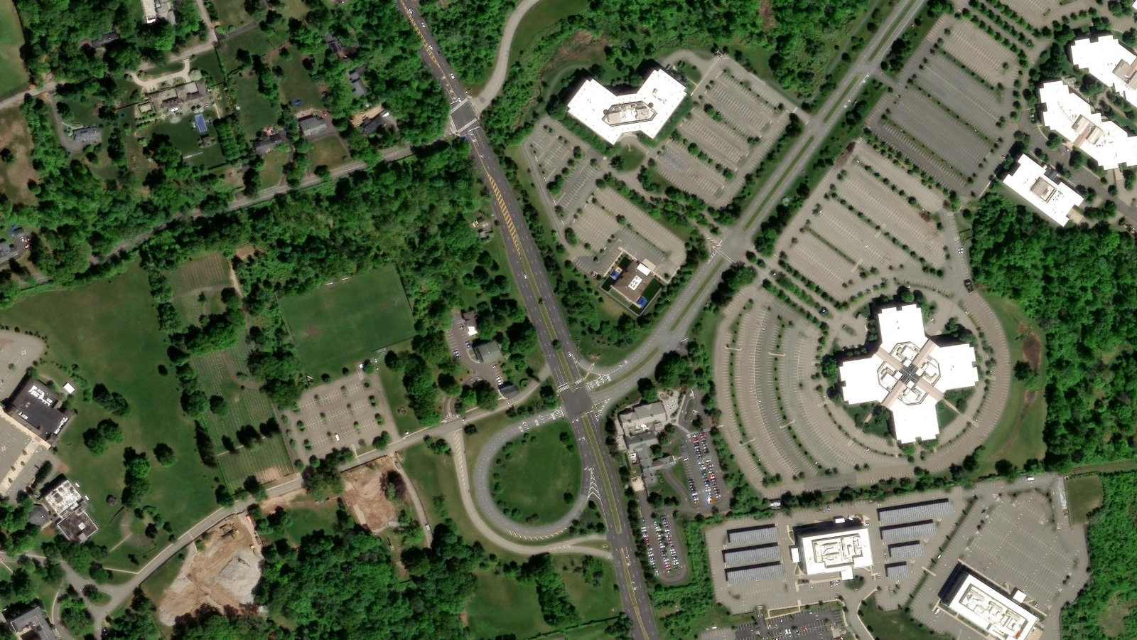 100 CAMPUS DRIVE,, FLORHAM PARK, NJ(本社・衛星)