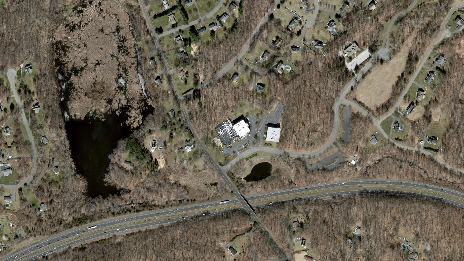 15 SECOR ROAD, BROOKFIELD, CT(本社・衛星)