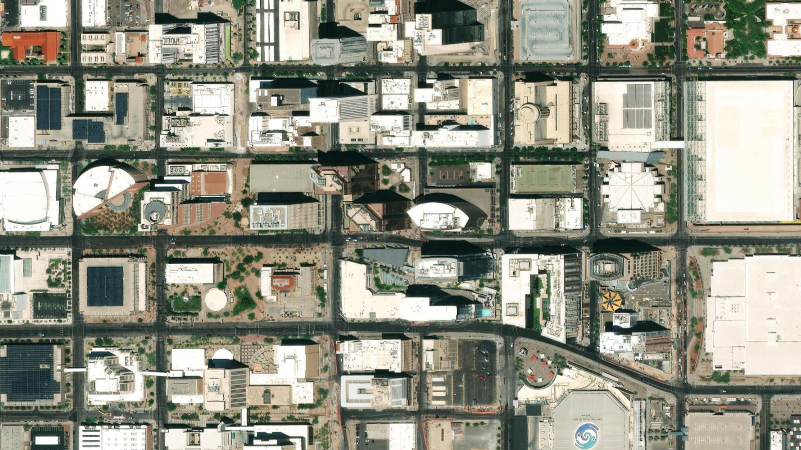 400 NORTH FIFTH STREET, PHOENIX, AZ(本社・衛星)