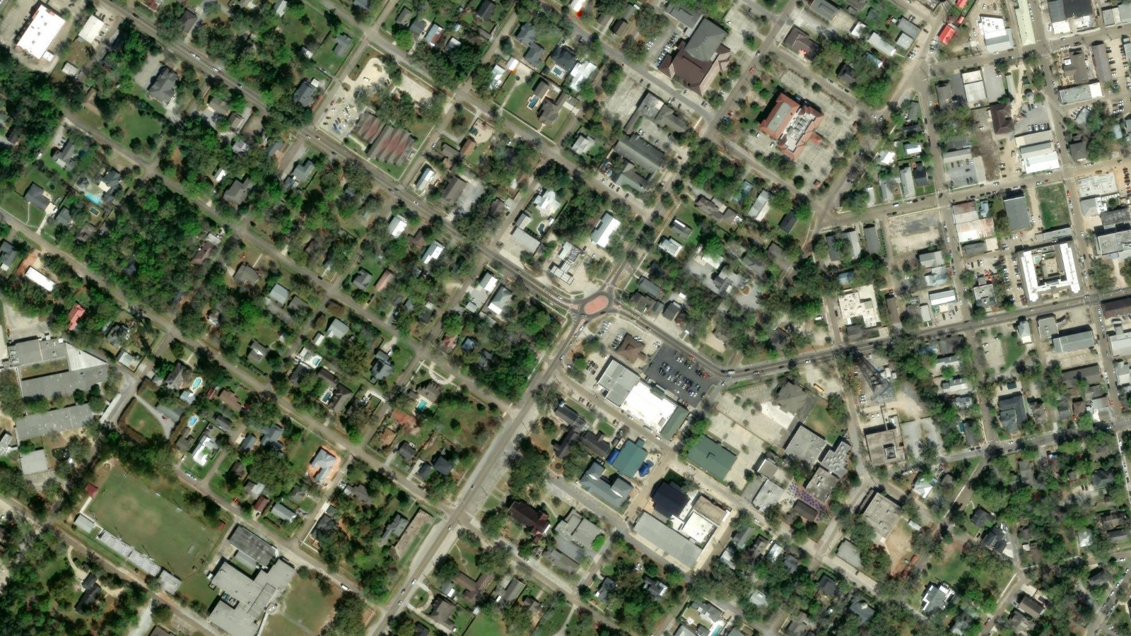 109 NORTHPARK BLVD, COVINGTON, LA(本社・衛星)