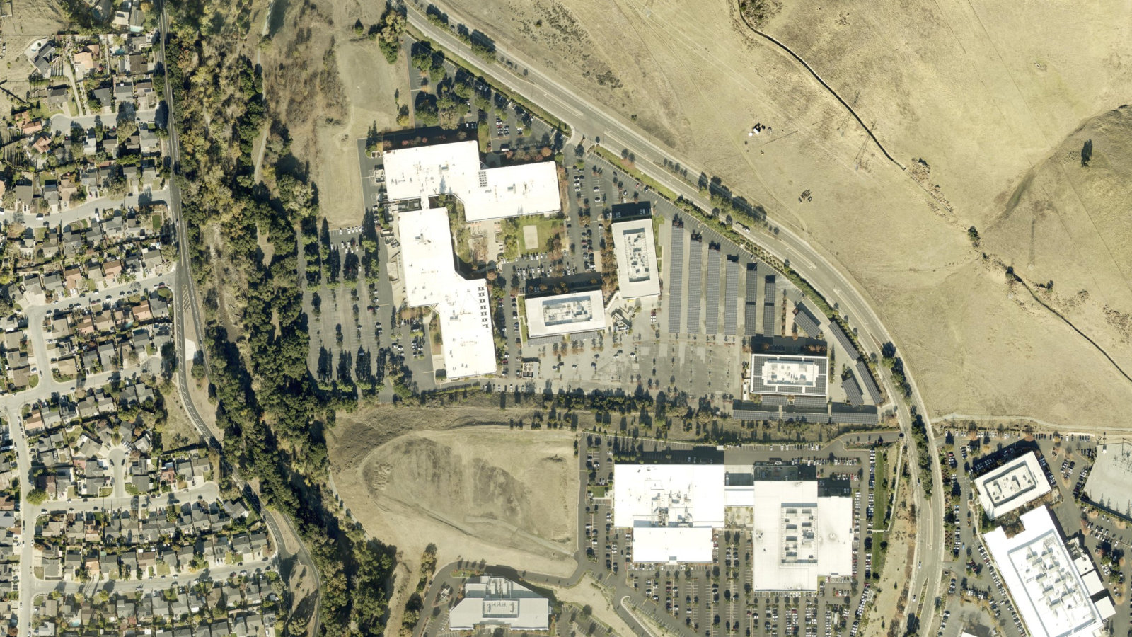 5245 HELLYER AVE, SAN JOSE, CA(本社・衛星)