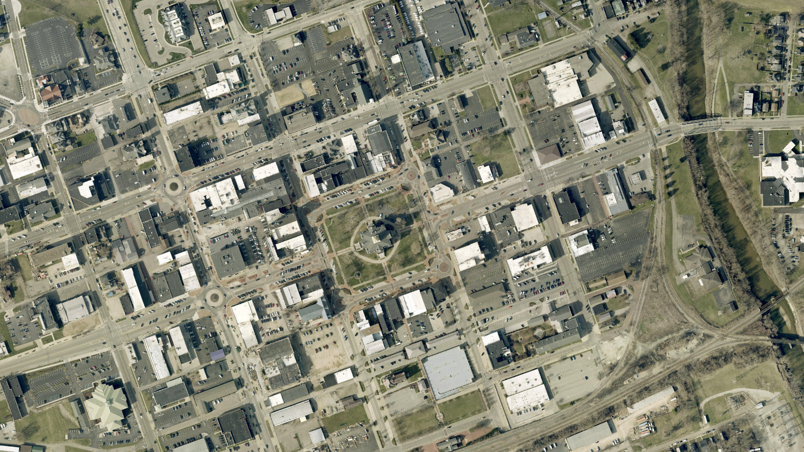 50 NORTH THIRD ST, NEWARK, OH（本社・衛星）