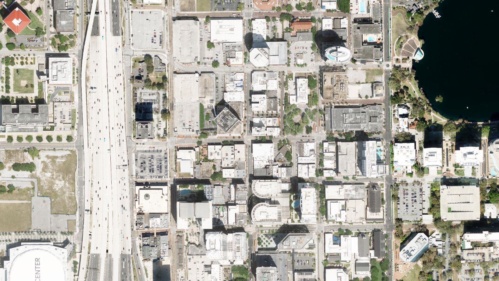6240 SEA HARBOR DRIVE, ORLANDO, FL(本社・衛星)