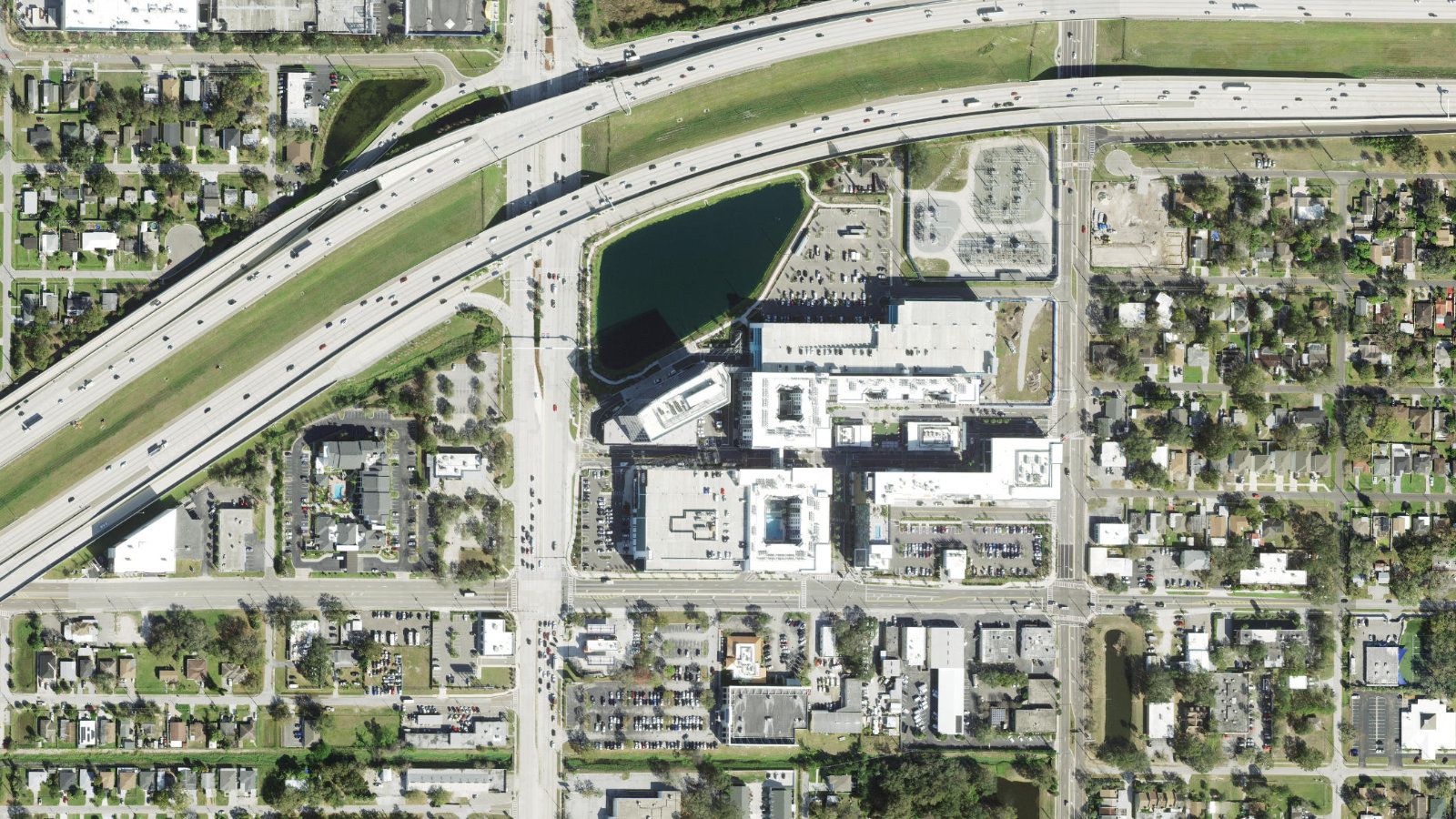 1150 ASSEMBLY DRIVE, TAMPA, FL(本社・衛星)