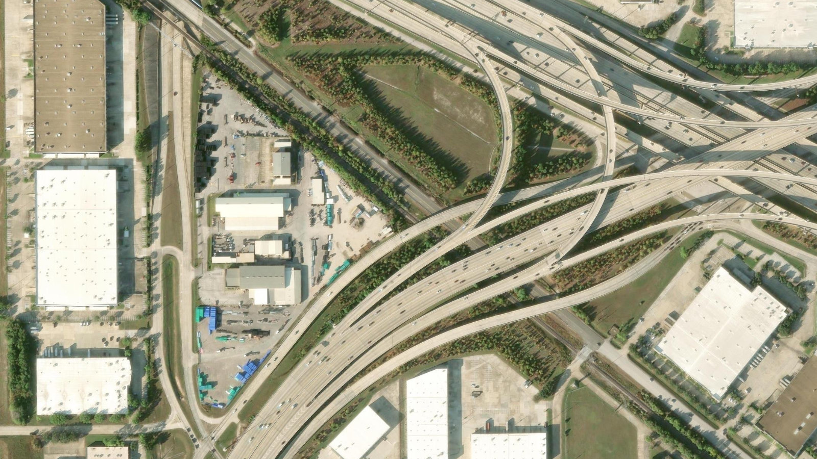 10713 WEST SAM HOUSTON PARKWAY NORTH, HOUSTON, TX(本社・衛星)