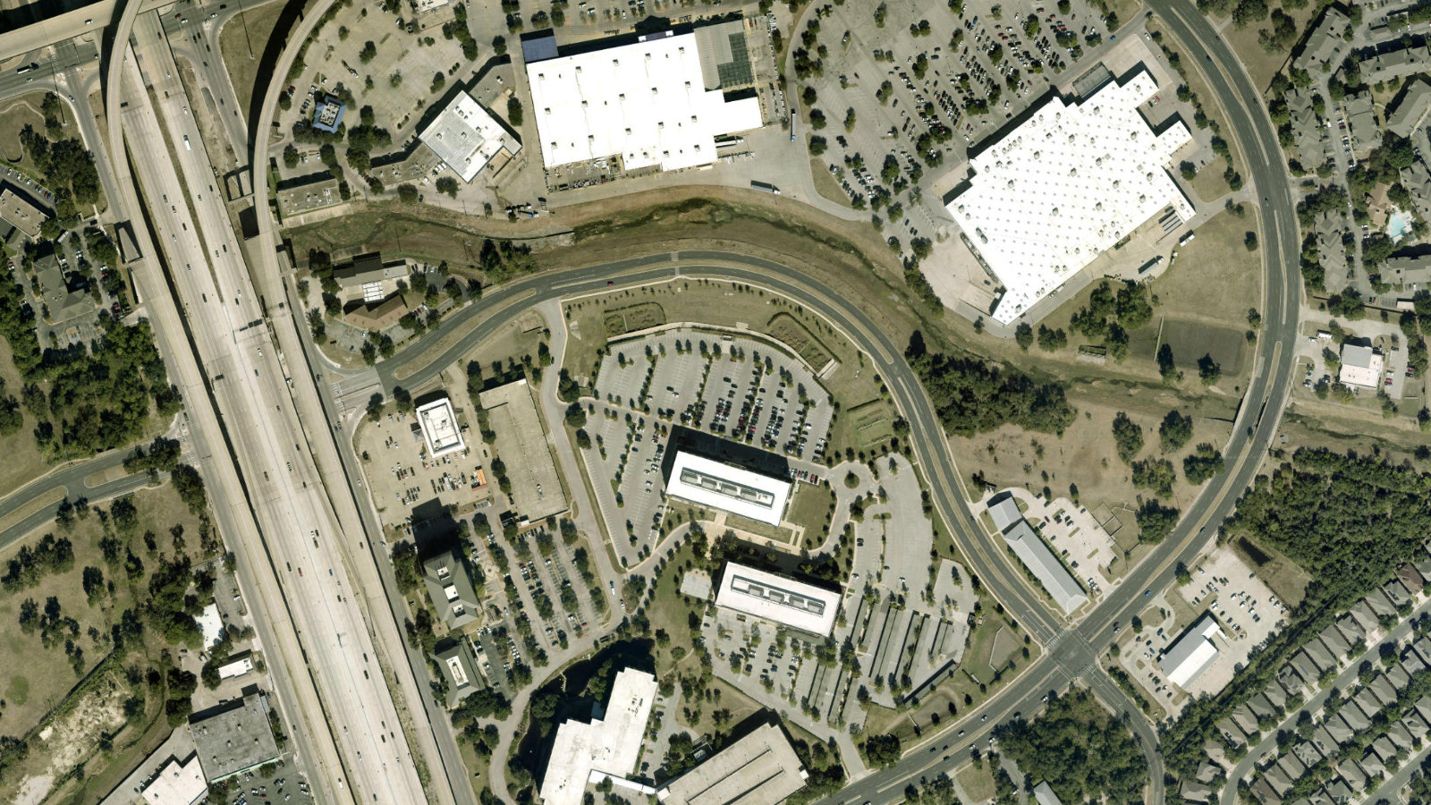 10355 PECAN PARK BOULEVARD, Austin, TX(本社・衛星)