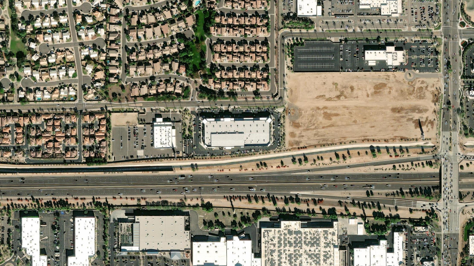 2677 E WILLIS ROAD, CHANDLER, AZ(本社・衛星)