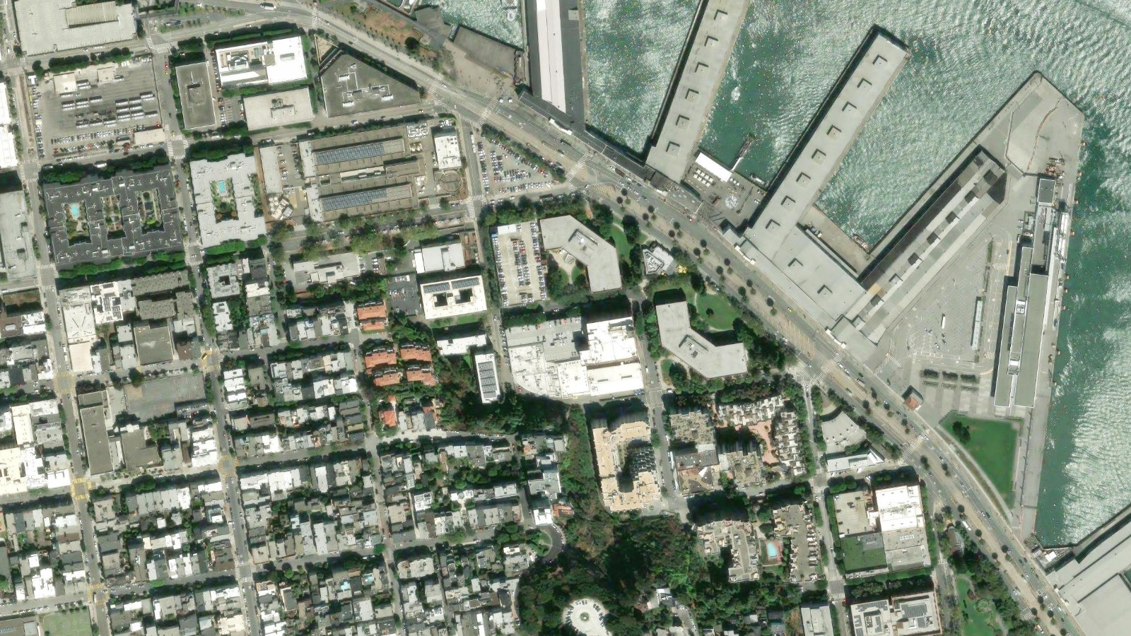 55 FRANCISCO STREET, SAN FRANCISCO, CA(本社・衛星)