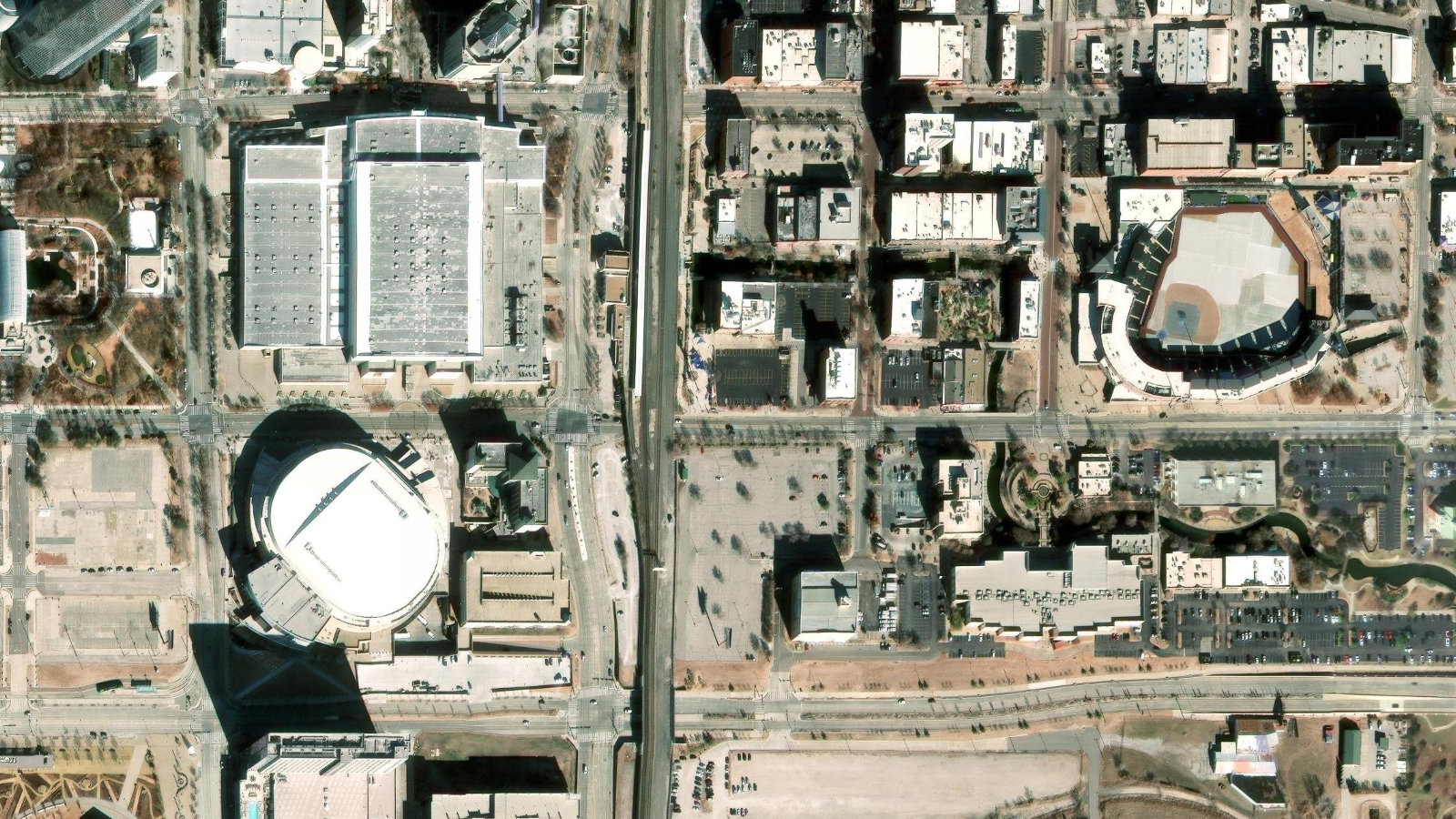 29 E. RENO AVENUE, OKLAHOMA CITY, OK(本社・衛星)