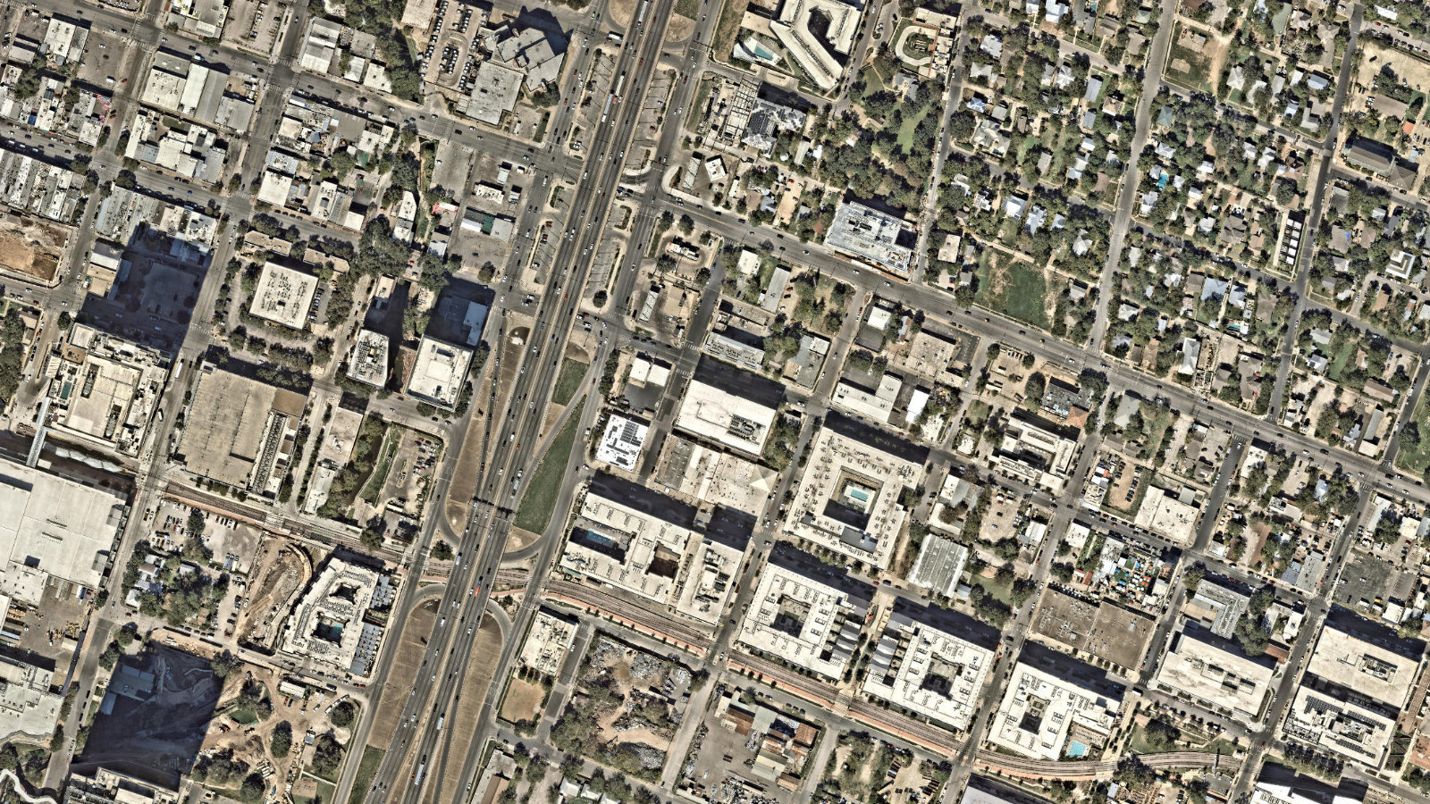 901 E 6TH STREET, AUSTIN, TX(本社・衛星)
