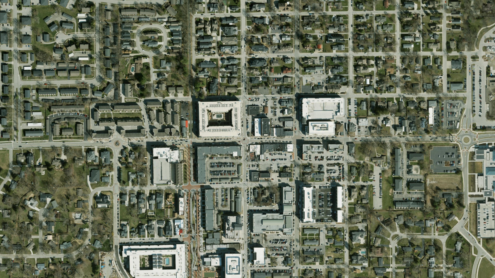 2 BRICKYARD LANE, CARMEL, IN(本社・衛星)