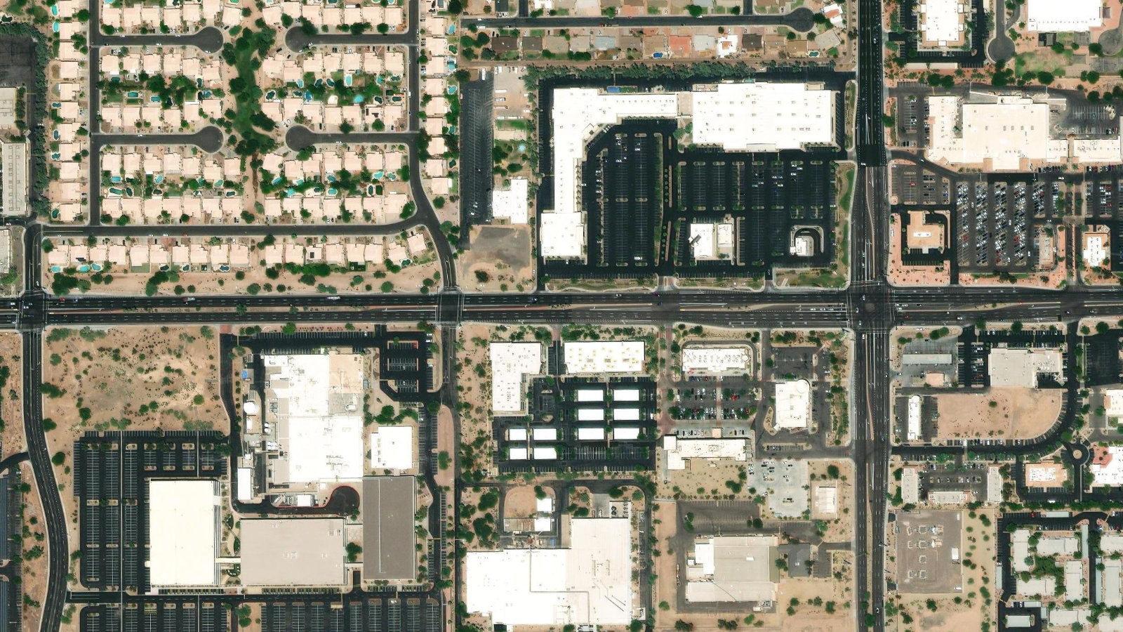 2225 W CHANDLER BLVD, CHANDLER, AZ（本社・衛星）