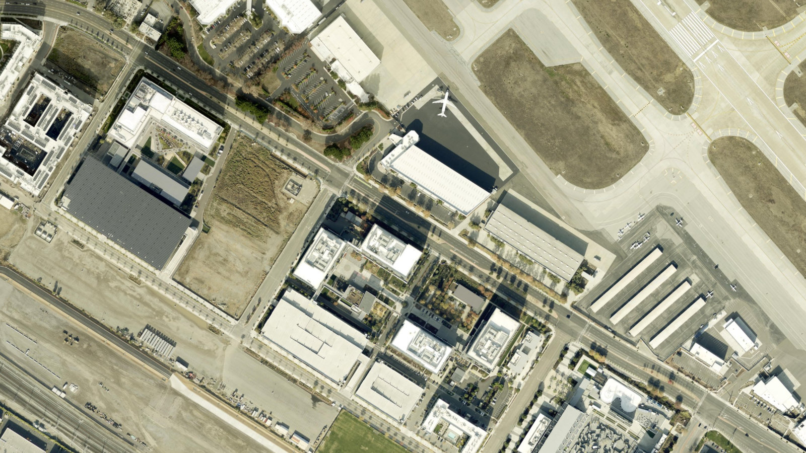 1173 COLEMAN AVENUE, SAN JOSE, CA（本社・衛星）