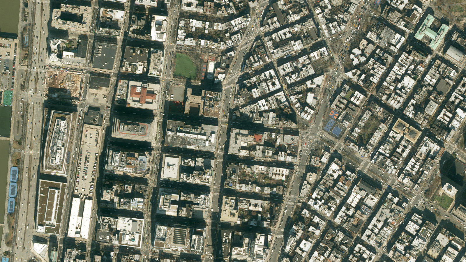 200 VARICK STREET, NEW YORK, NY（本社・衛星）