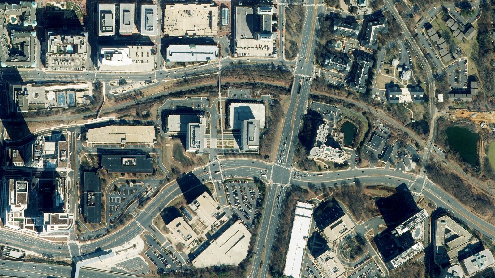 12010 SUNSET HILLS ROAD, RESTON, VA(本社・衛星)