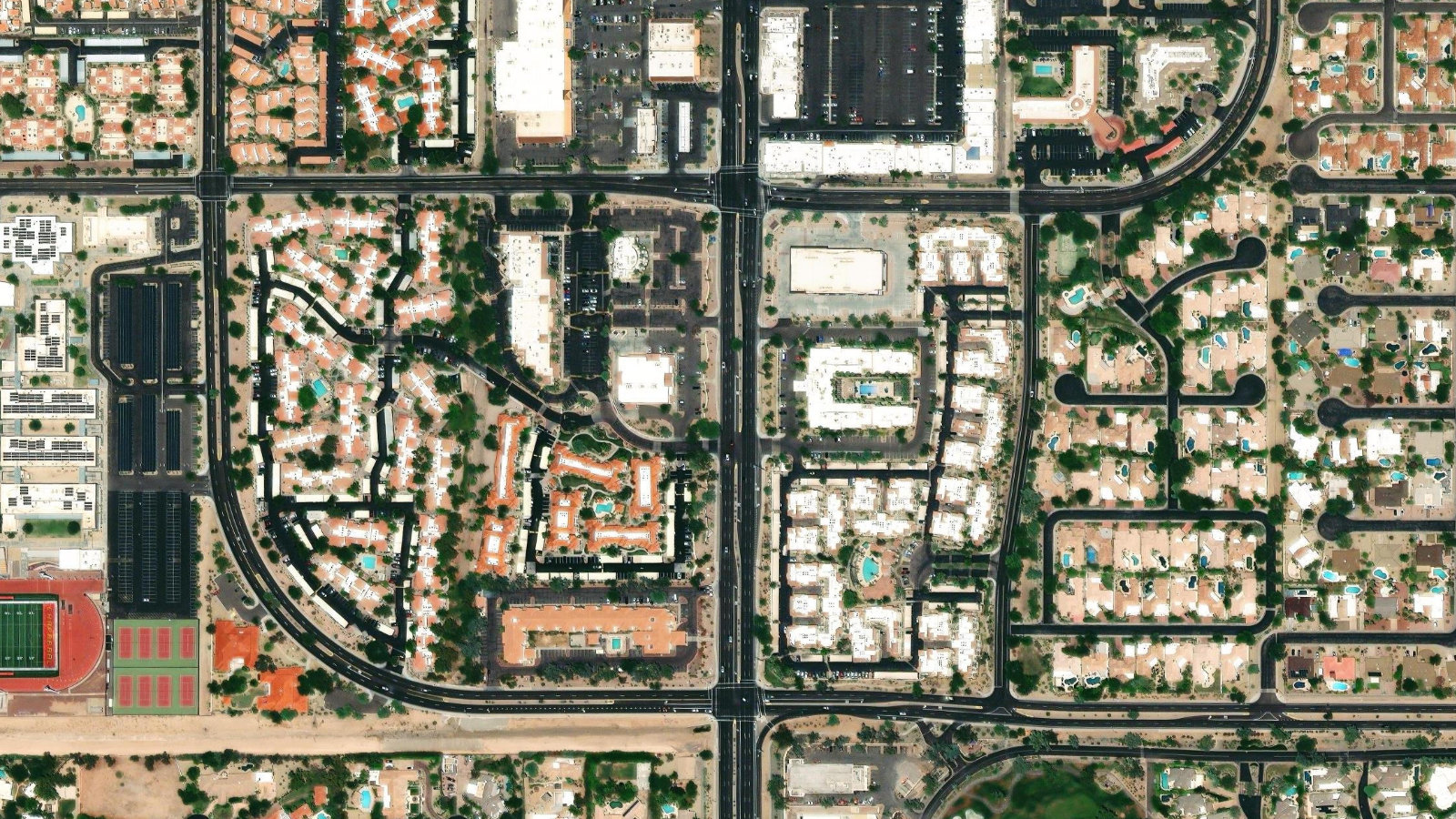6710 NORTH SCOTTSDALE ROAD, SCOTTSDALE, AZ(本社・衛星)