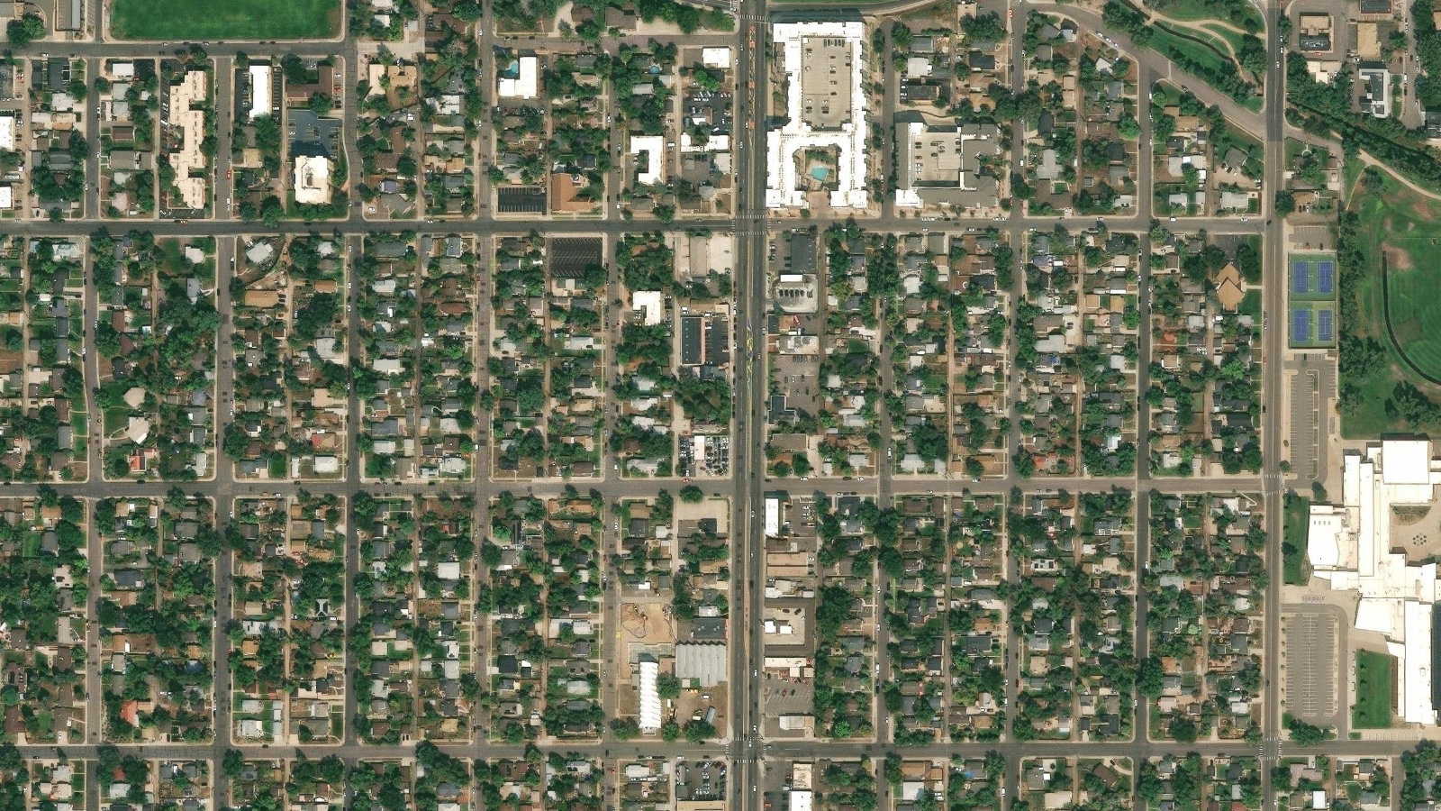 9601 SOUTH MERIDIAN BOULEVARD, ENGLEWOOD, CO（本社・衛星）