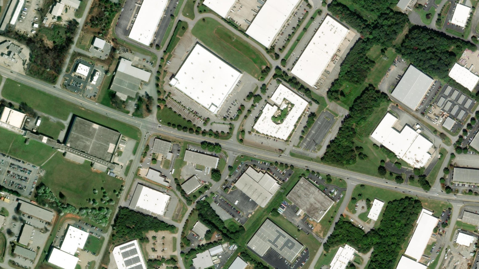 6 LOGUE COURT, GREENVILLE, SC(本社・衛星)
