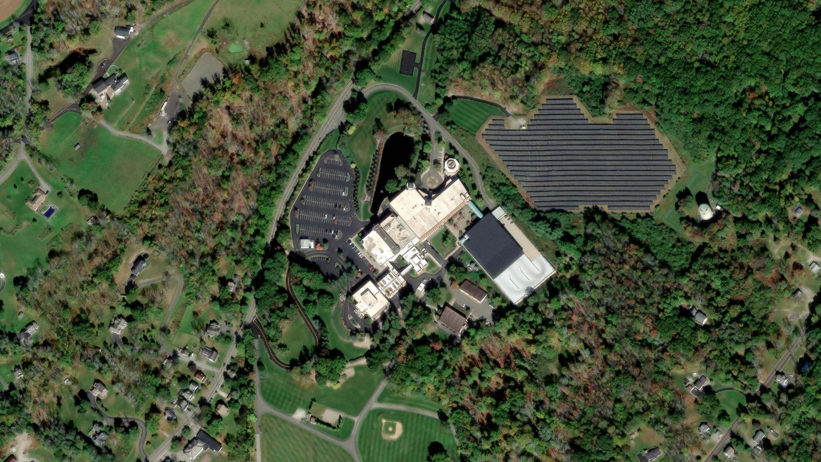 40 WANTAGE AVENUE, BRANCHVILLE, NJ(本社・衛星)