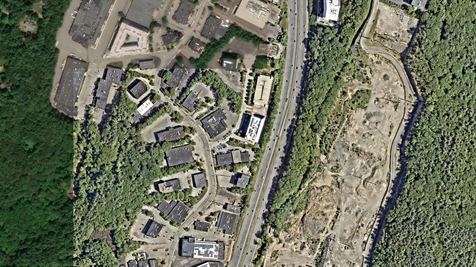 21 HICKORY DRIVE, WALTHAM, MA（本社・衛星）