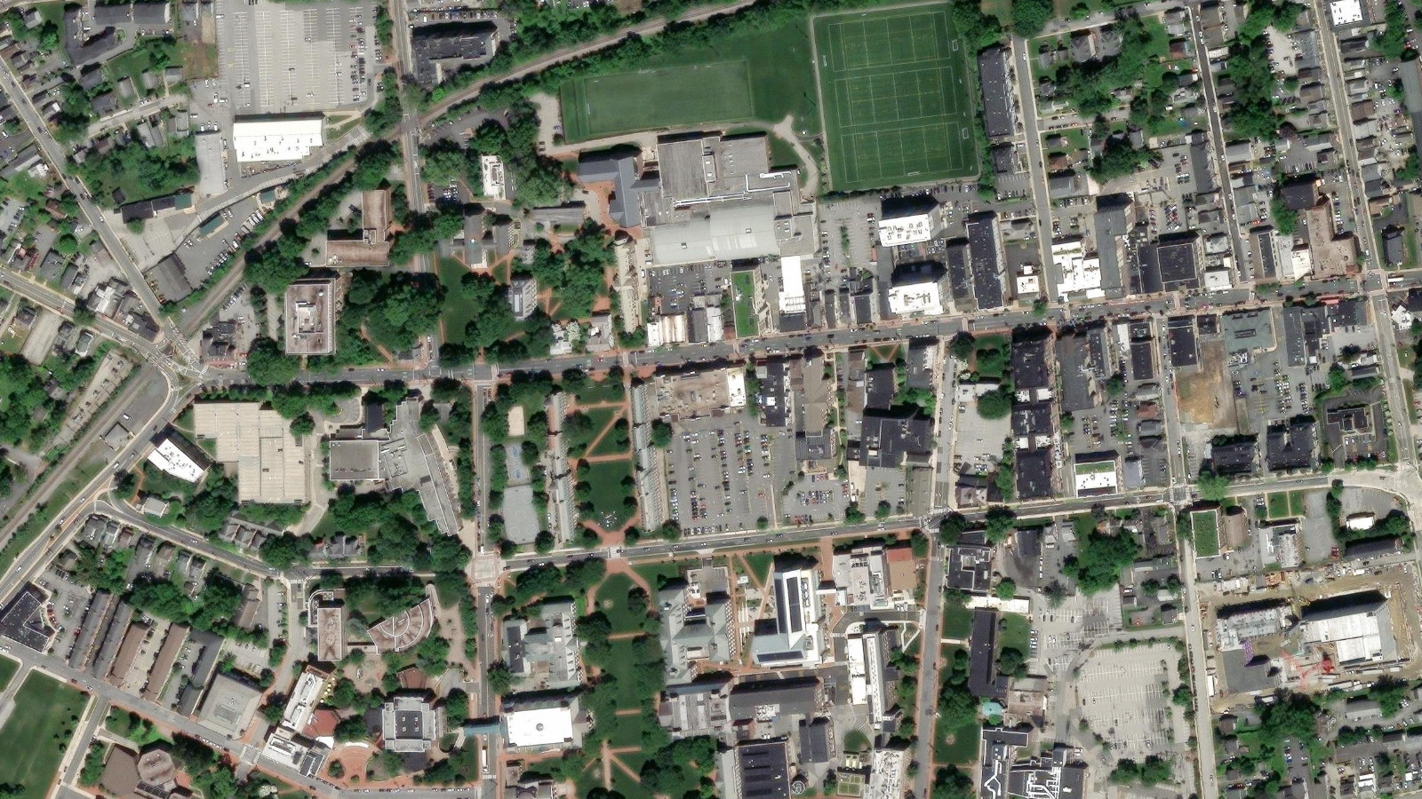 300 CONTINENTAL DRIVE, NEWARK, DE(本社・衛星)