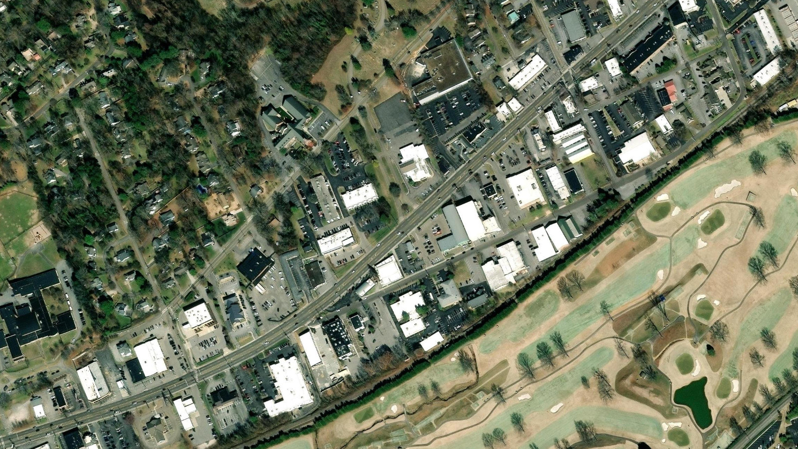 5401 KINGSTON PIKE, KNOXVILLE, TN(本社・衛星)