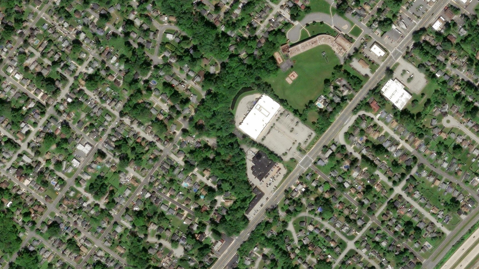 2093 PHILADELPHIA PIKE, CLAYMONT, DE(本社・衛星)