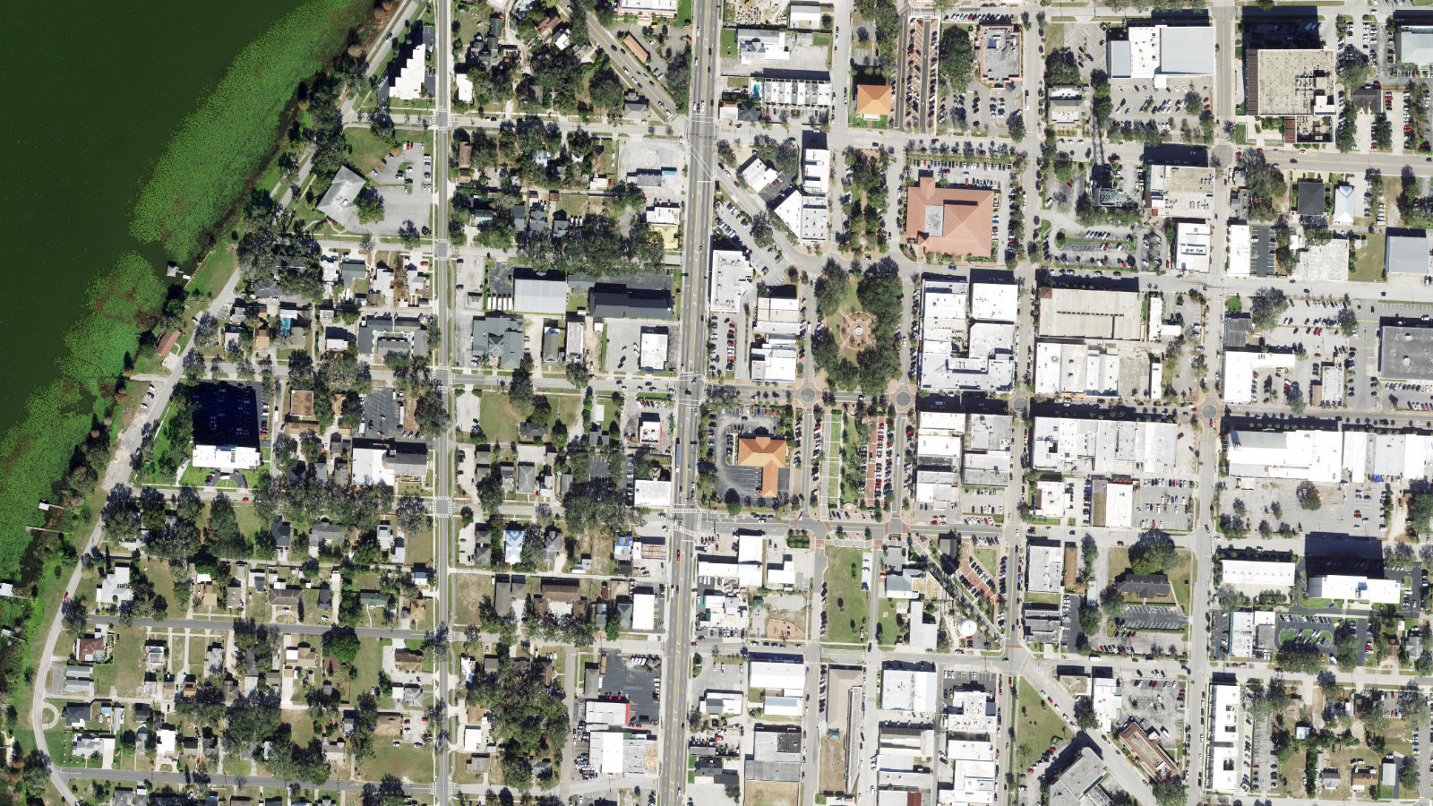 1101 FIRST STREET SOUTH, WINTER HAVEN, FL(本社・衛星)
