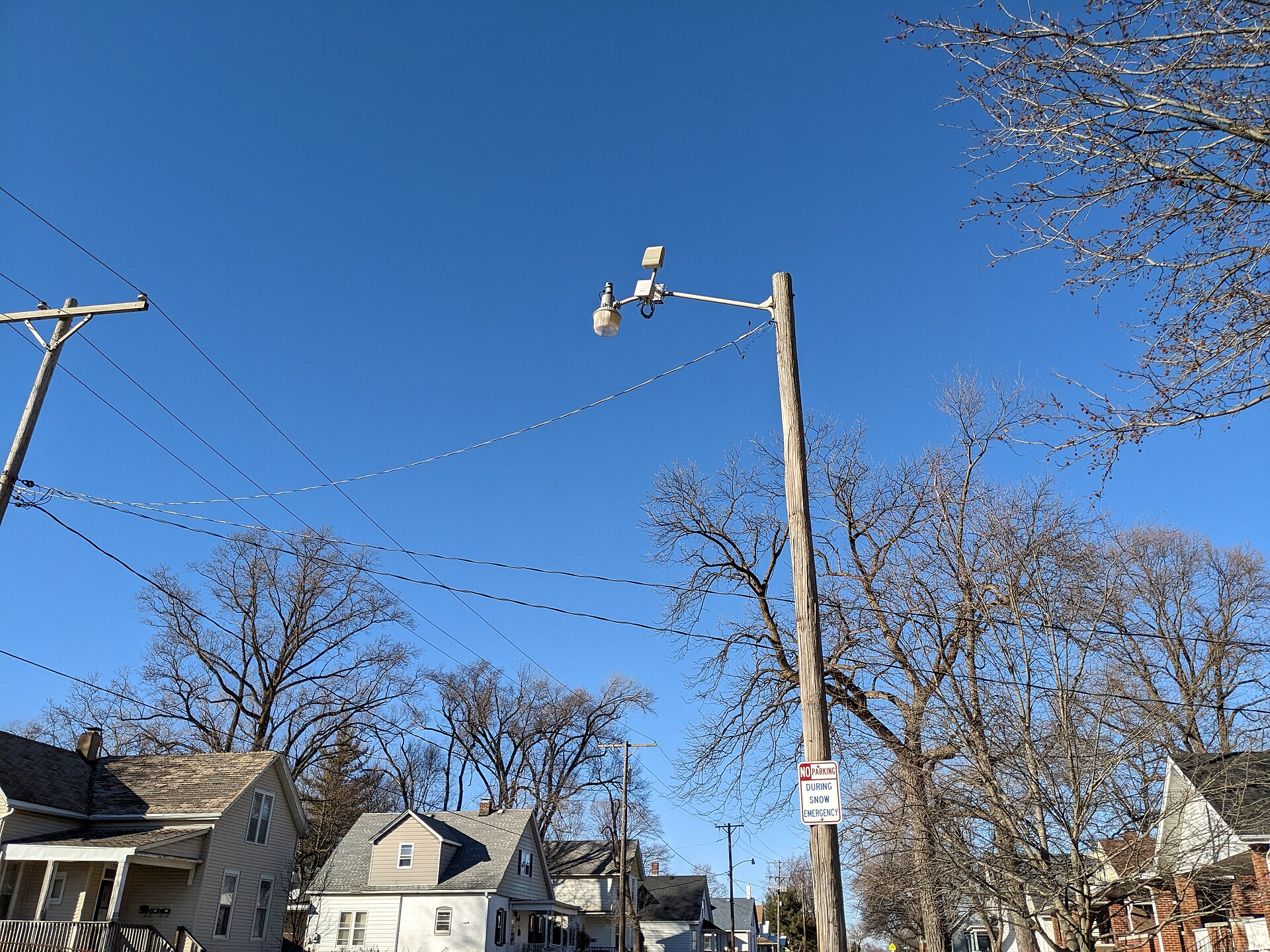 20230212 ShotSpotter Installation on Rutledge in Springfield, IL