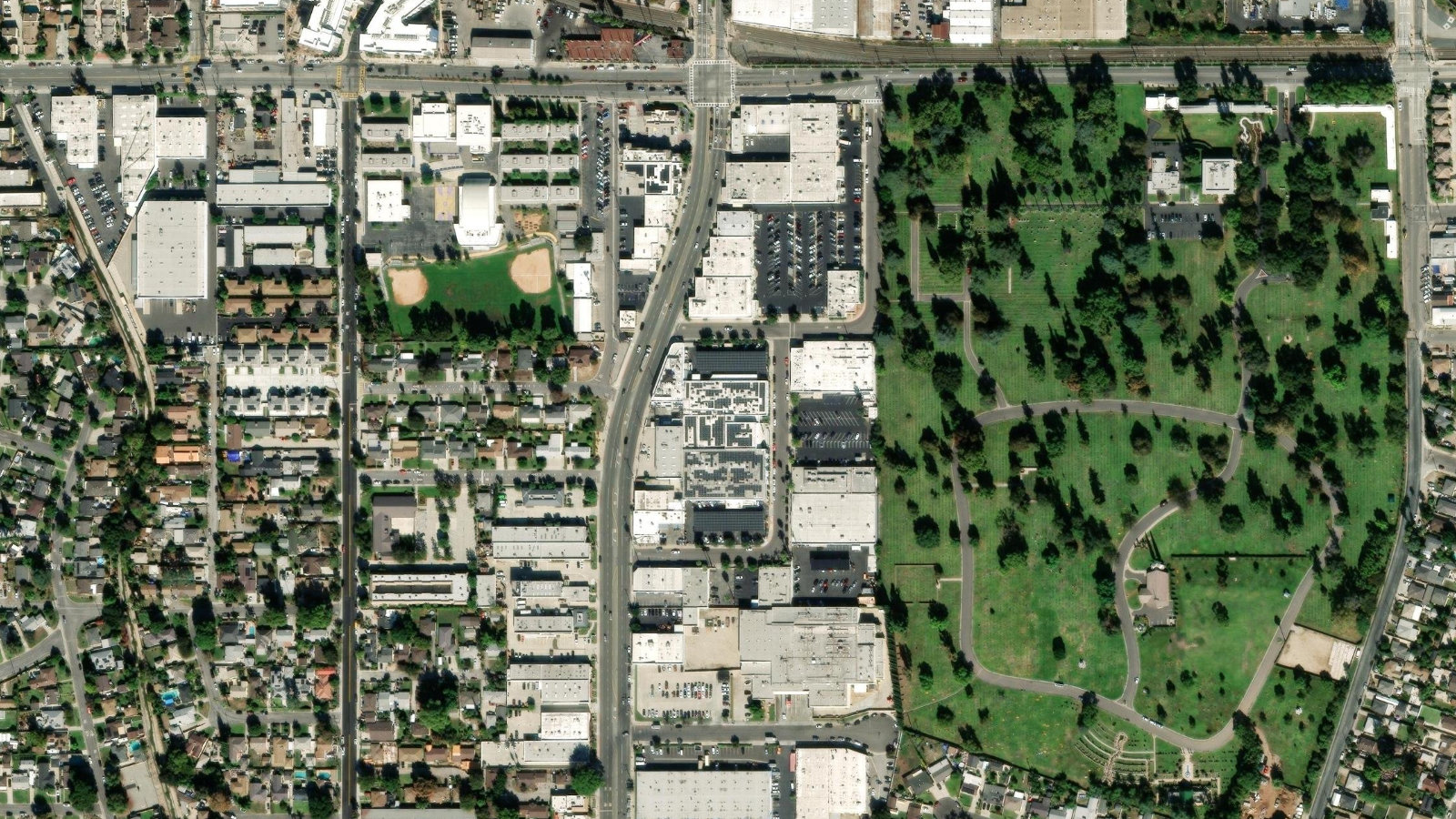 1911 WALKER AVE, MONROVIA, CA（本社・衛星）