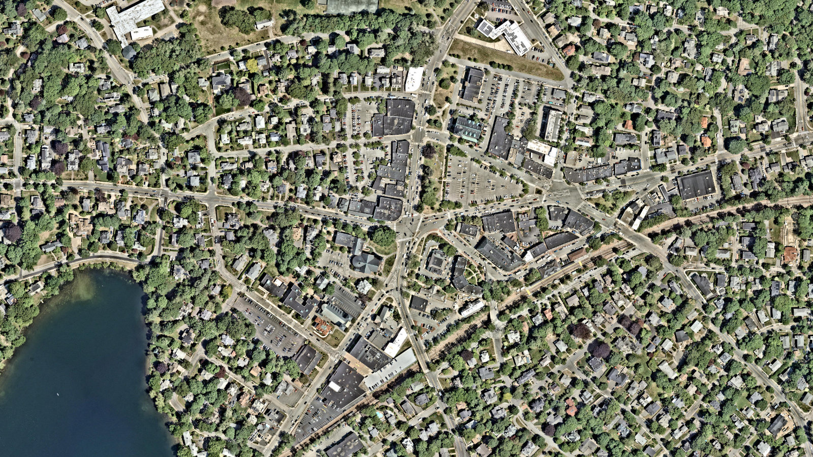 C/O THE RMR GROUP, NEWTON, MA(本社・衛星)