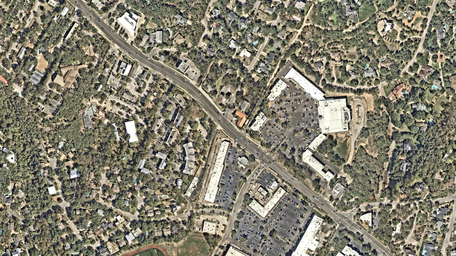 6836 BEE CAVE ROAD, AUSTIN, TX（本社・衛星）