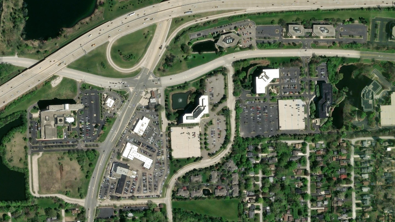 1011 WARRENVILLE ROAD, LISLE, IL(本社・衛星)