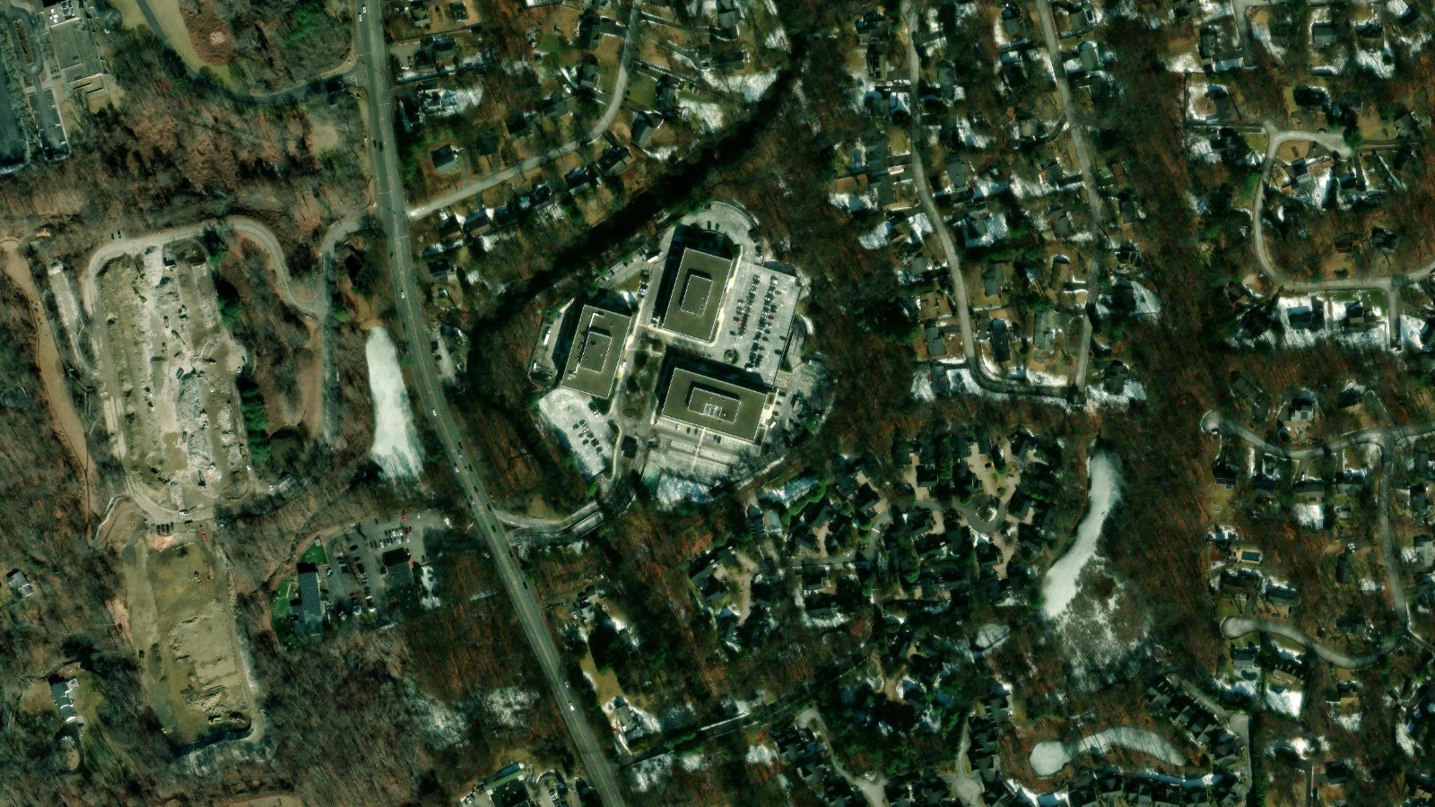 777 LONG RIDGE ROAD, STAMFORD, CT（本社・衛星）