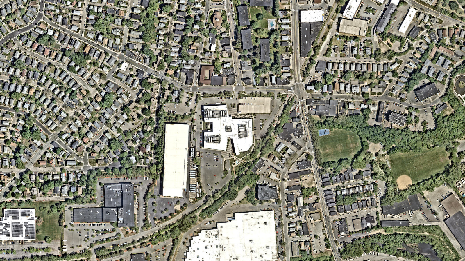 490 ARSENAL WAY, WATERTOWN, MA（本社・衛星）