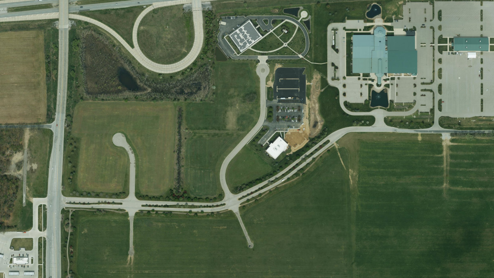 2900 INDEPENDENCE COURT, ELKHART, IN(本社・衛星)