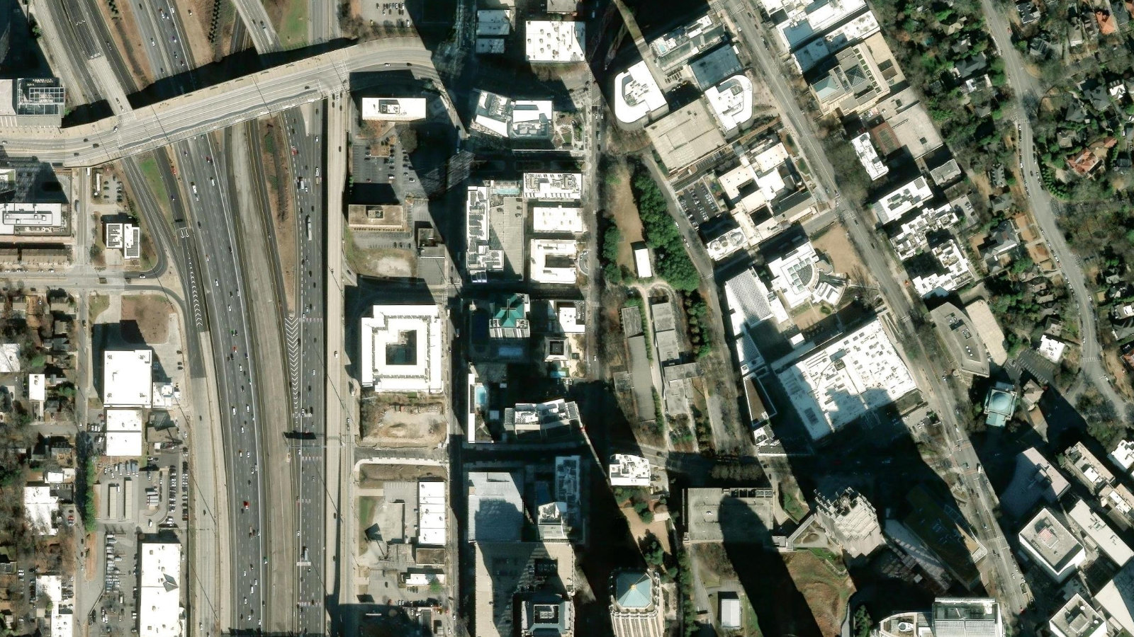 1280 WEST PEACHTREE ST. NW, ATLANTA, GA（本社・衛星）