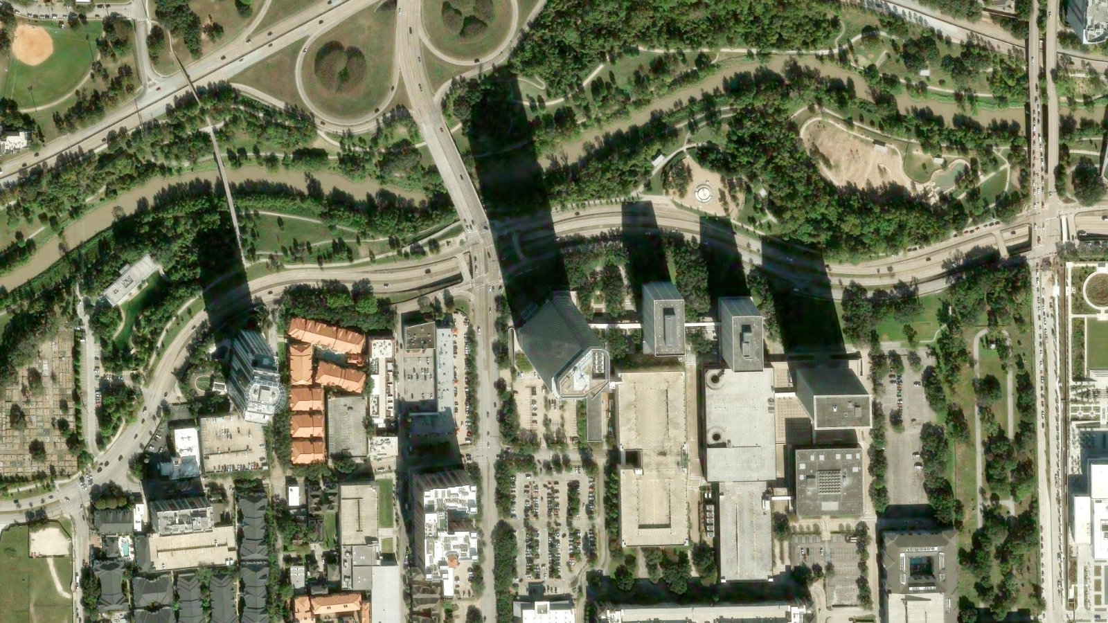 2929 ALLEN PKWY, HOUSTON, TX(本社・衛星)