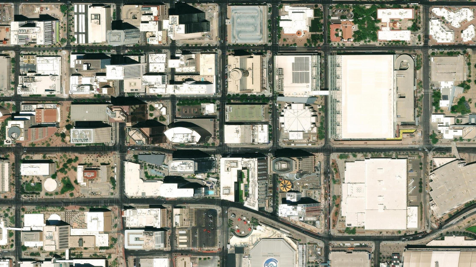 1 N. 1ST ST., PHOENIX, AZ(本社・衛星)