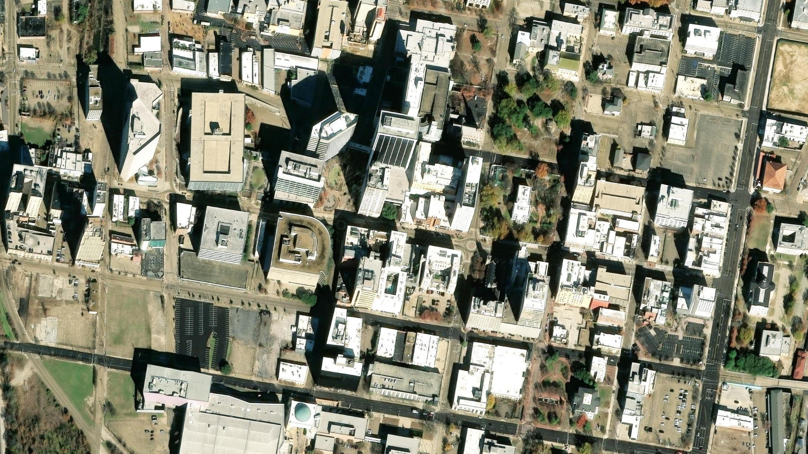248 E CAPITOL ST, JACKSON, MS（本社・衛星）
