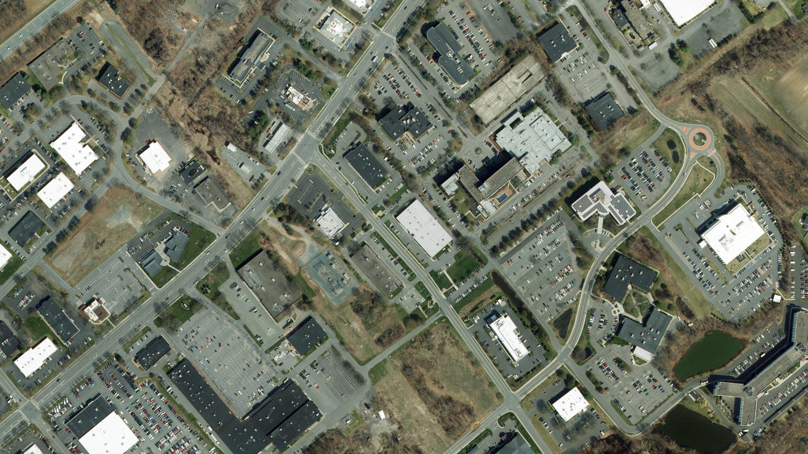6 METRO PARK ROAD, ALBANY, NY(本社・衛星)