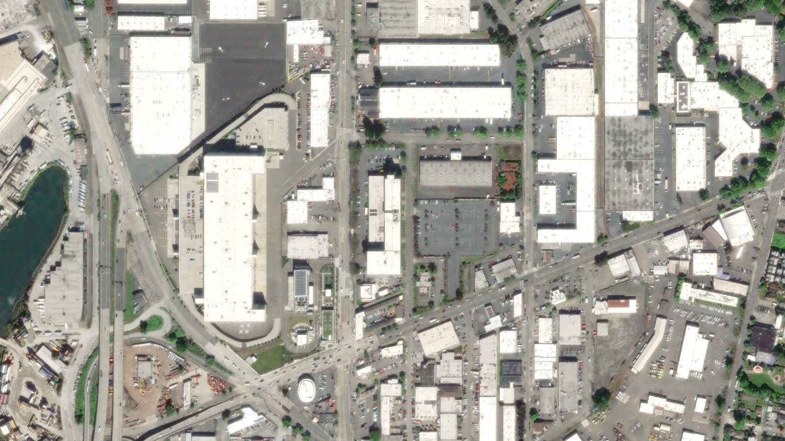 6100 4TH AVENUE SOUTH, SEATTLE, WA(本社・衛星)