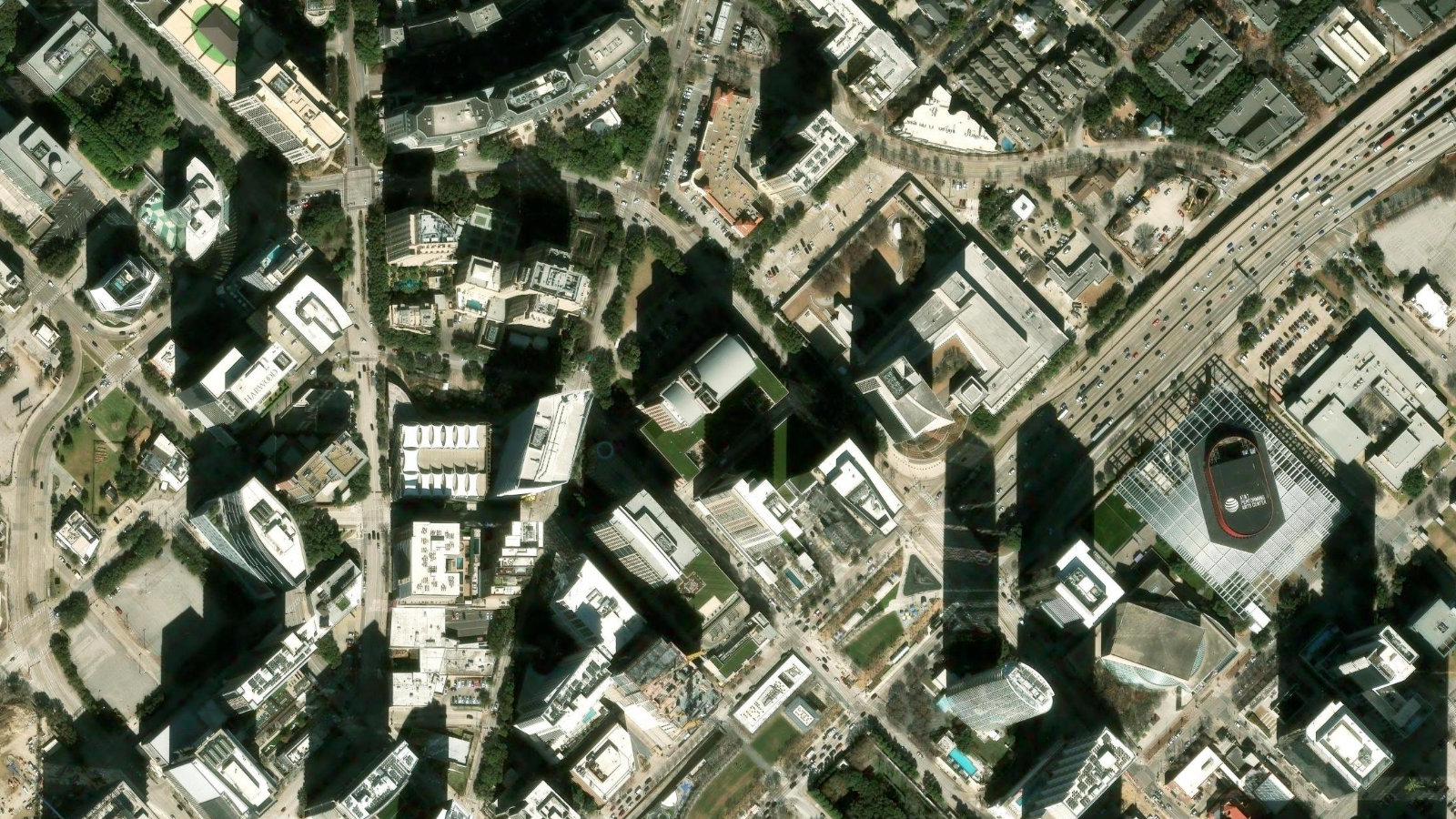 2100 MCKINNEY AVENUE, DALLAS, TX(本社・衛星)