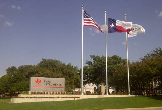 North Campus Gate1