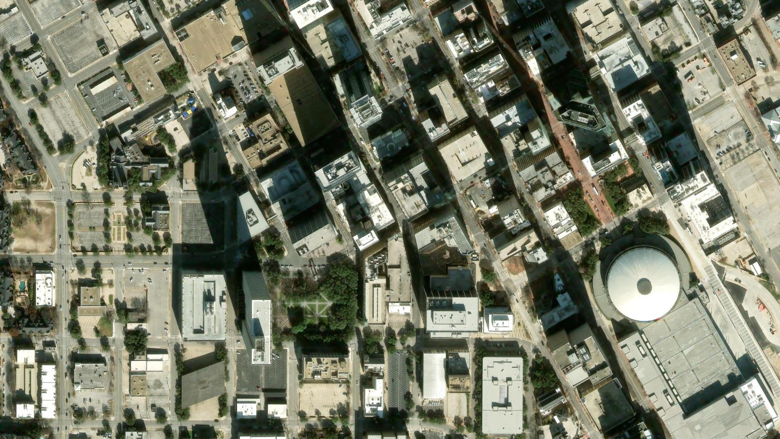 400 WEST 7TH STREET, FORT WORTH, TX（本社・衛星）