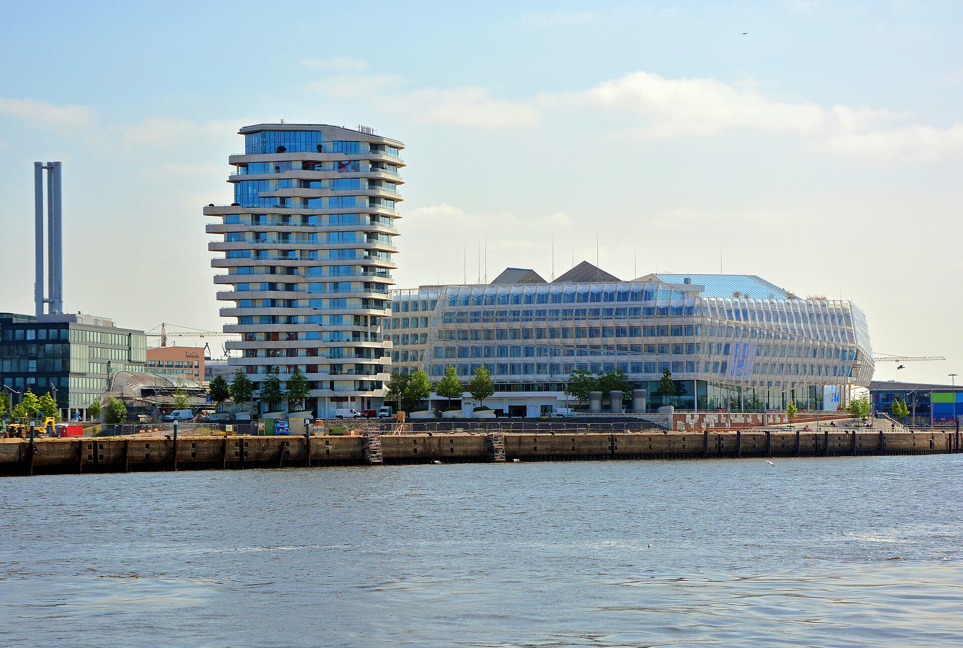 Marco-Polo-Tower & Unilever-Haus 01