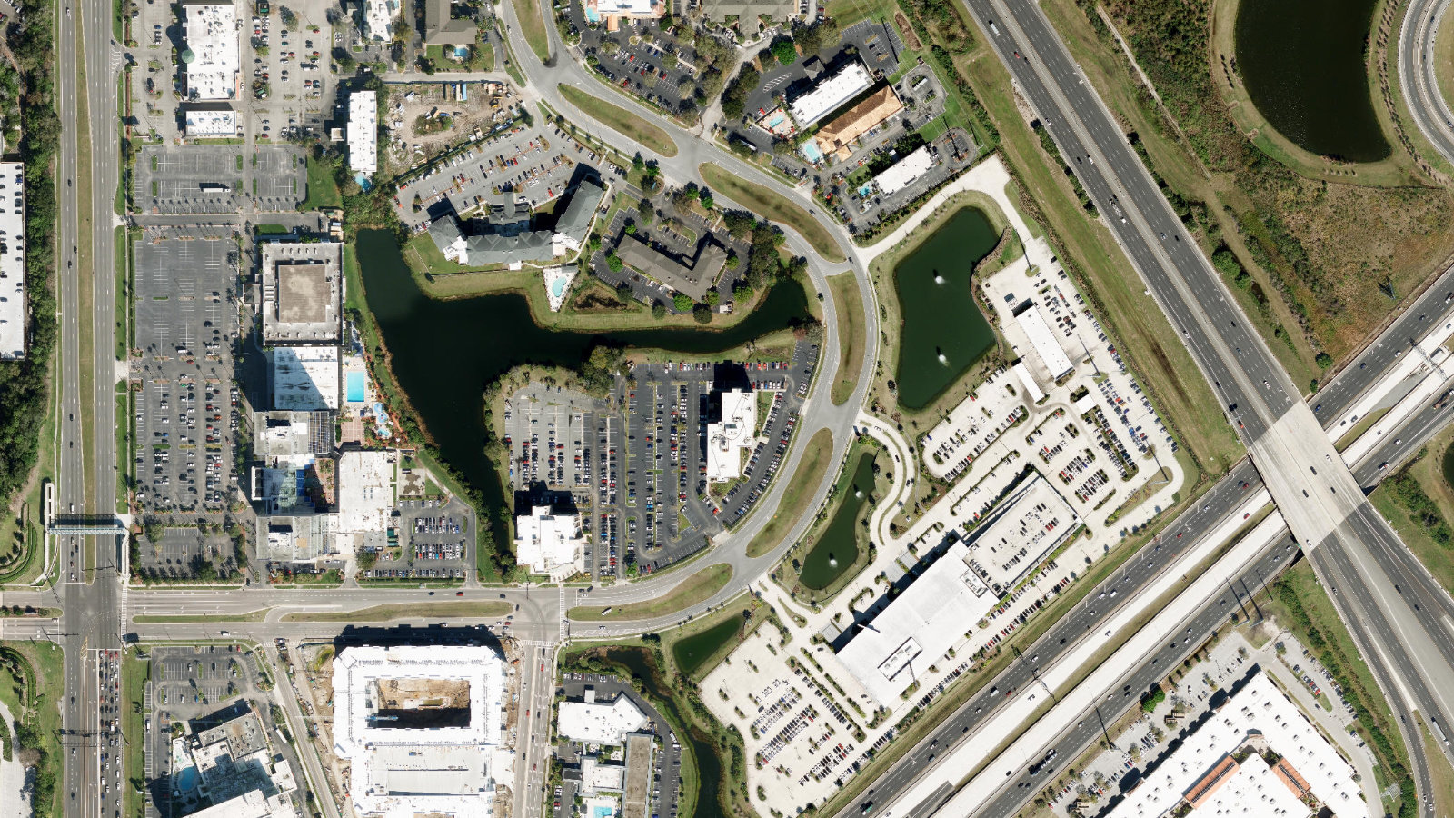 5728 MAJOR BLVD, ORLANDO, FL(本社・衛星)